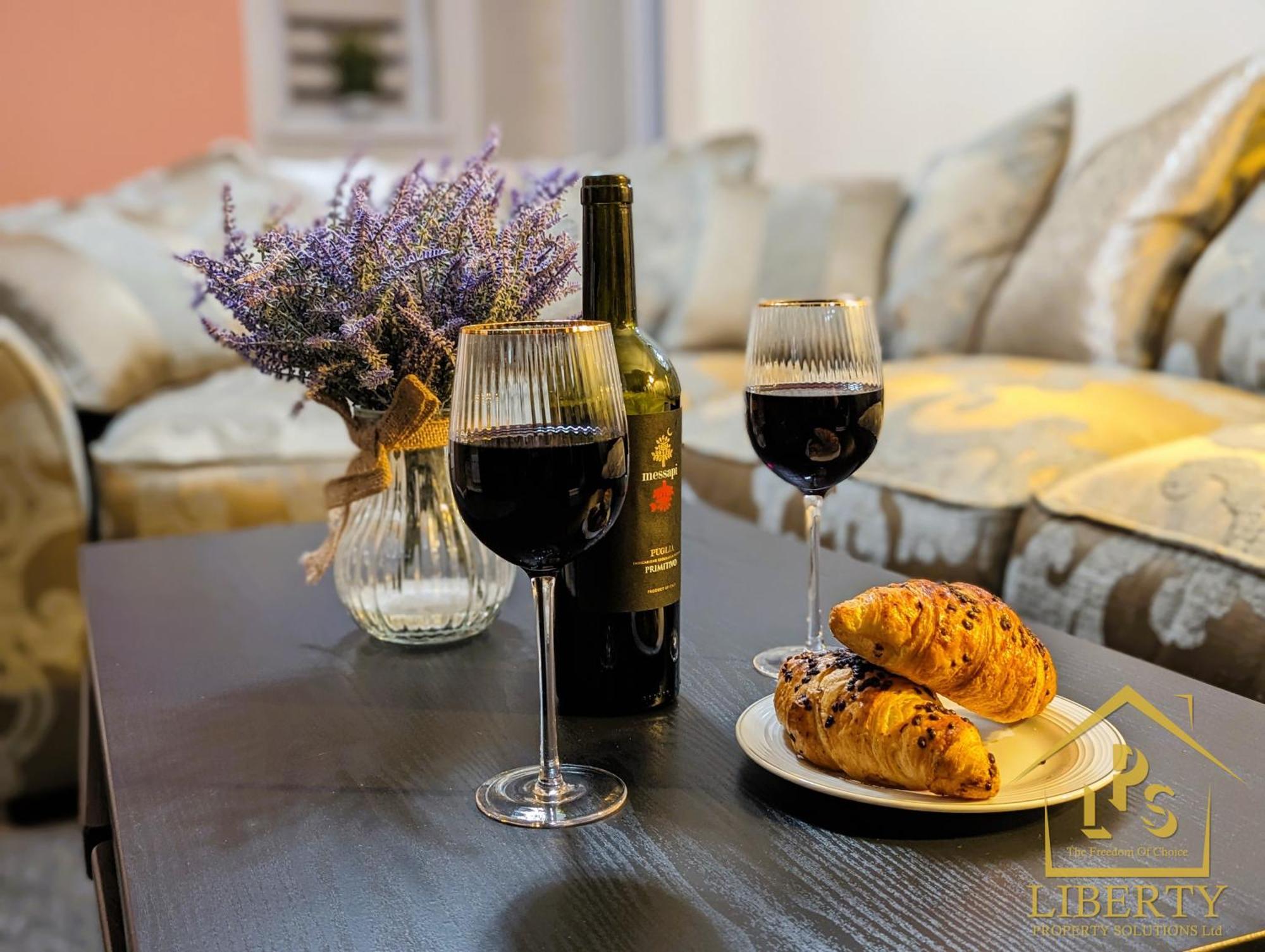 6 Guests * 4 Bedroom * Free Wi-Fi *Huntingdon Exteriér fotografie