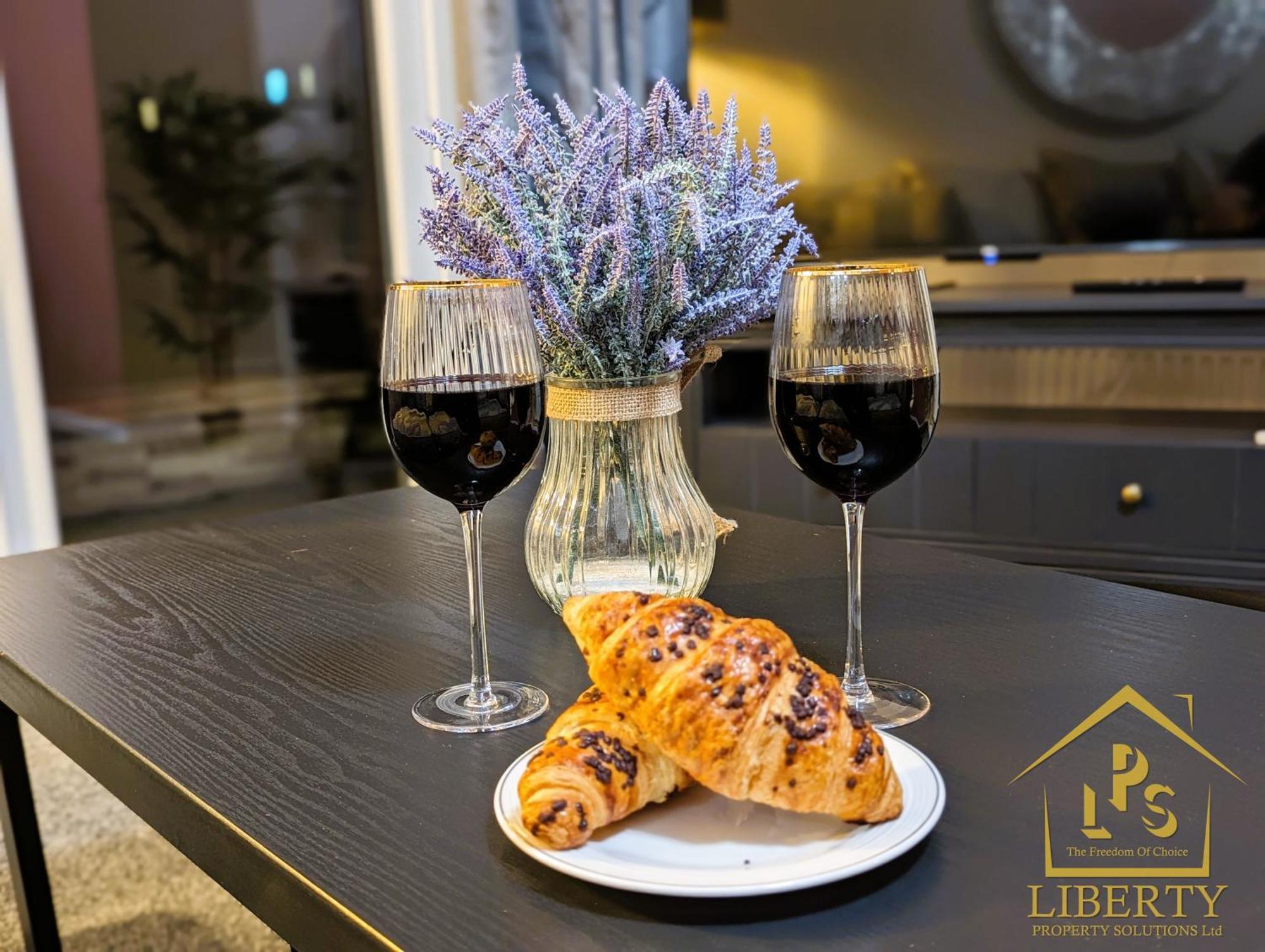 6 Guests * 4 Bedroom * Free Wi-Fi *Huntingdon Exteriér fotografie